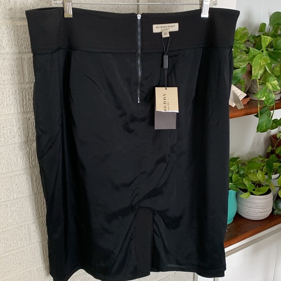Burberry London Women's Size 20 Black Skirt Classic 98% Wool Lined Knee Length - Picture 9 of 14